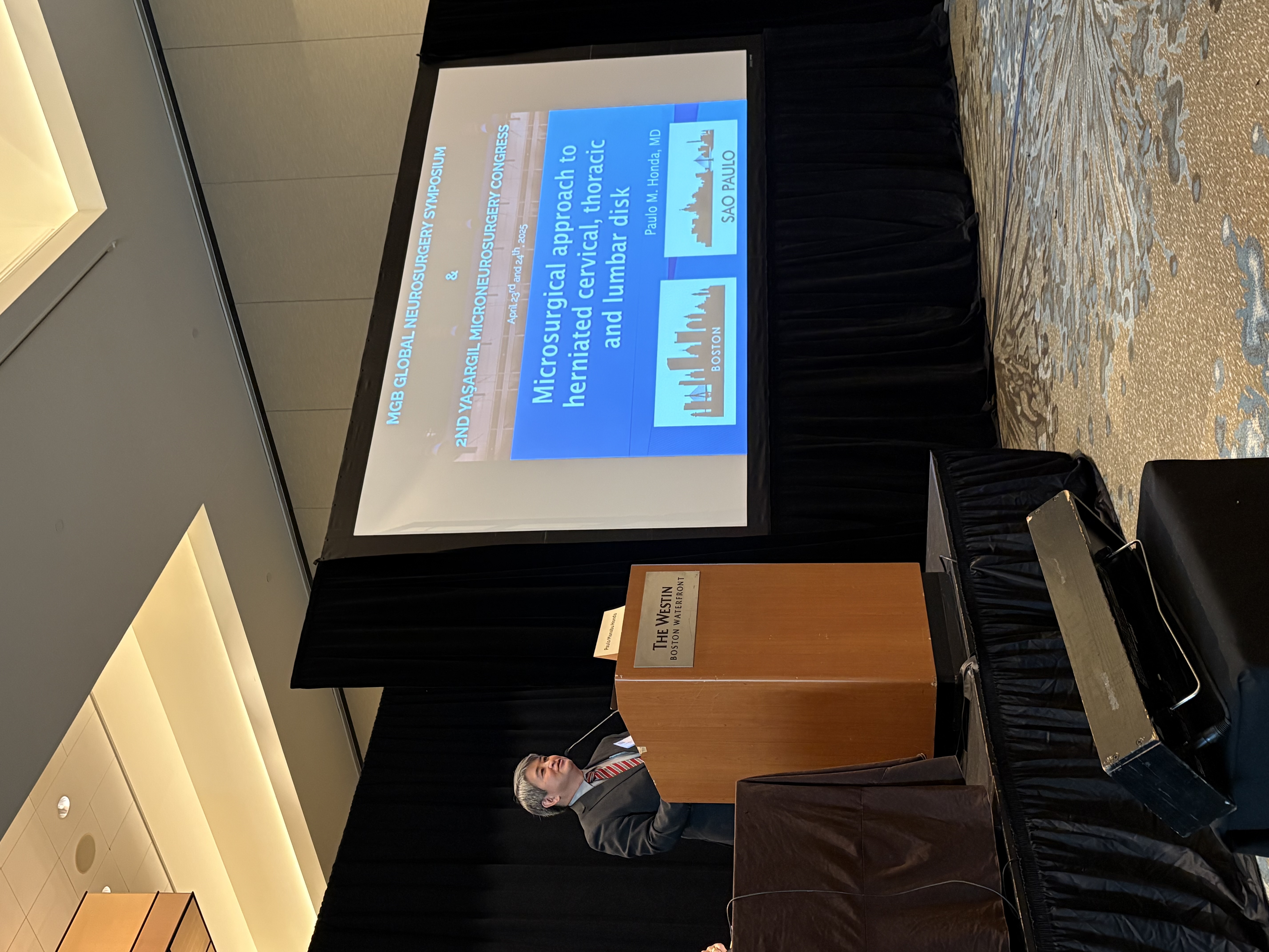 Neurocirurgião pós-graduado